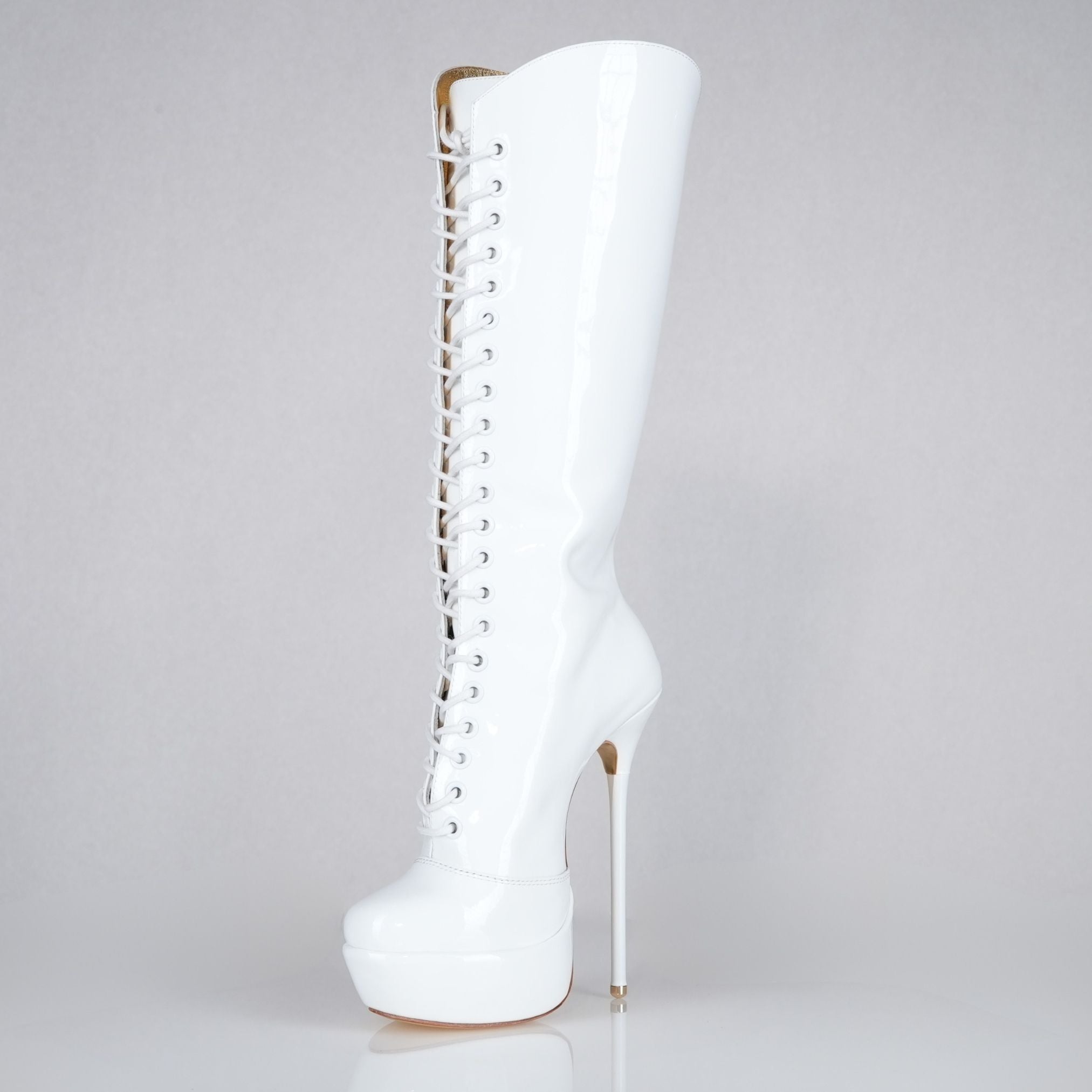 White patent 160mm stiletto high heel knee boots, round metal tips, extreme 90 degree superarch, Mistress Collection, detail view.